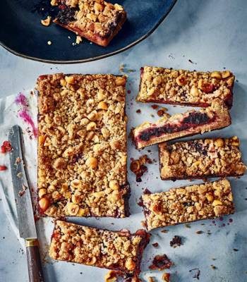 Blackberry and apple hedgerow crumble bars