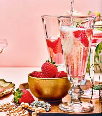 Strawberry and thyme sparkler