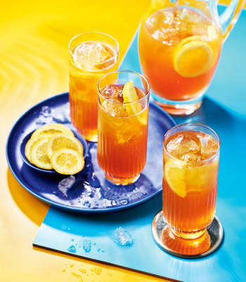 Boozy iced tea lemonade