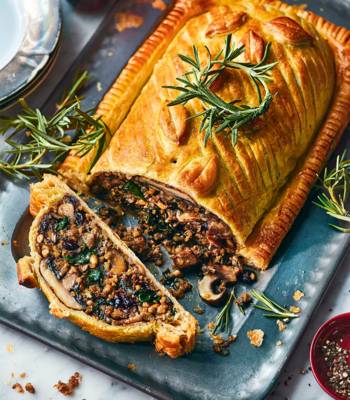 Double chestnut mushroom wellington 