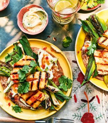 Sticky sweet chilli halloumi wraps