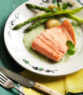 Poached trout with watercress sauce 