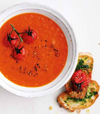 Roasted pepper and tomato soup