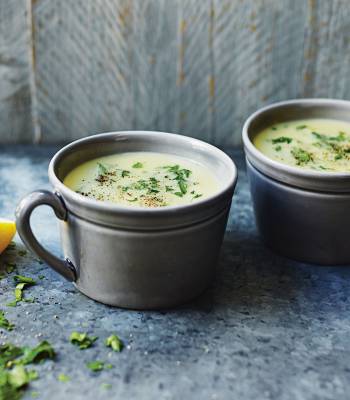 Celeriac soup with horseradish, lemon and parsley 