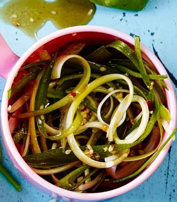 Pa muchim (spring onion salad)