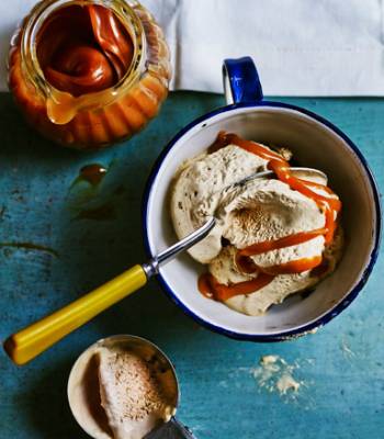 Spiced Guinness ice cream with salted caramel drizzle 