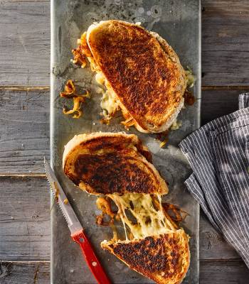 French onion soup toastie