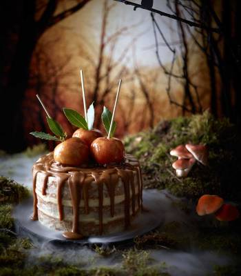 Toffee apple cake