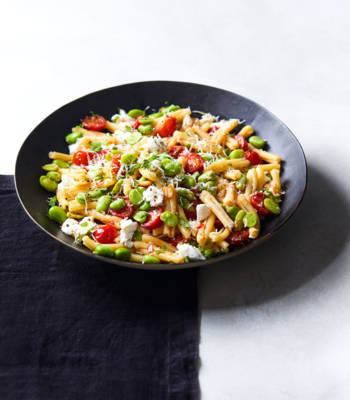 Pasta with broad beans, mint and ricotta