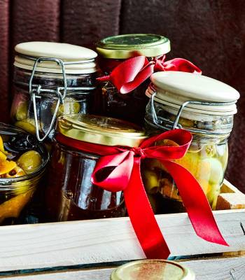 Fig and apple chutney