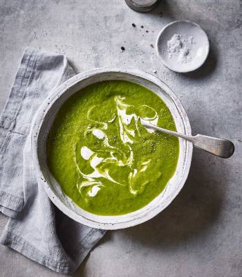 Leek, pea and mint soup