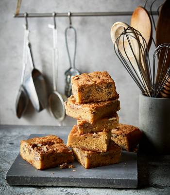 Butterscotch blondie bars