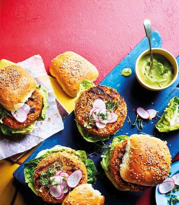 Miso chickpea and carrot veggie burgers