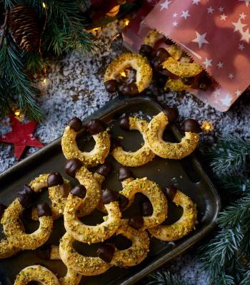 Mandelhörnchen (almond horns)