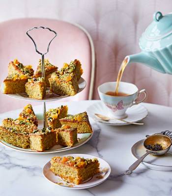Pistachio and apricot cake with camomile syrup