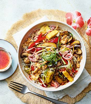 Hawaiian egg fried rice