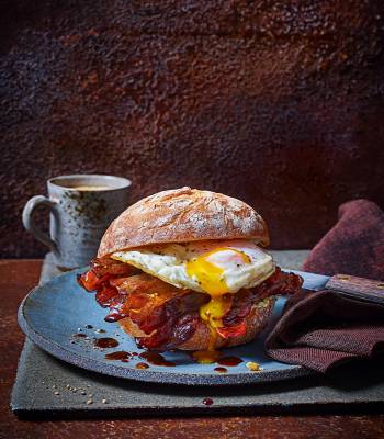 Breakfast baps with coffee-maple bacon