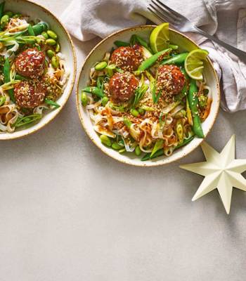Sticky teriyaki meatballs 