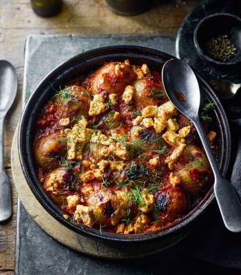 Rice-stuffed onions with feta and dill