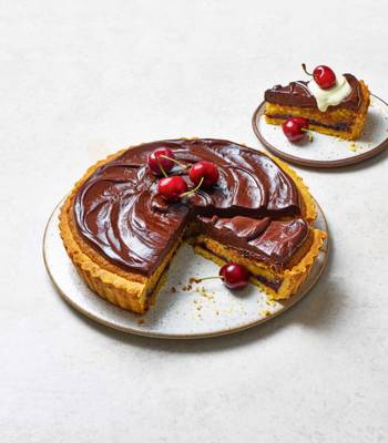 Almond, cherry and chocolate tart