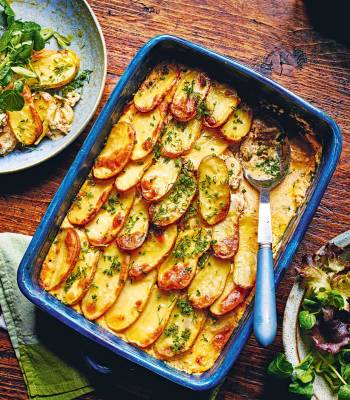 Tuna, potato and dill bake