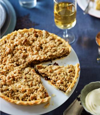 Gluten-free mincemeat streusel tart