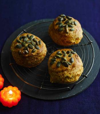 Cheese and pumpkin seed scones 