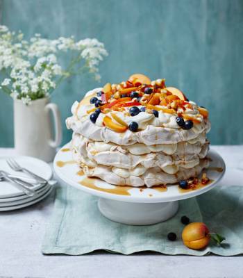 Cinnamon maple pavlova with hazelnut praline