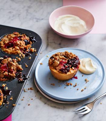 Mini apple and blackberry crumble pies
