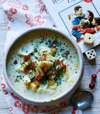 Quick smoked haddock and cauliflower chowder
