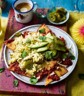 Breakfast nachos