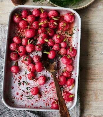 Roasted radishes with dill