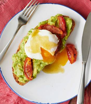 Avocado toast with poached egg and Tabasco