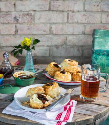 Ploughman's scones