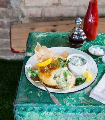 Battered haddock and mushy pea fishcakes with homemade tartare sauce