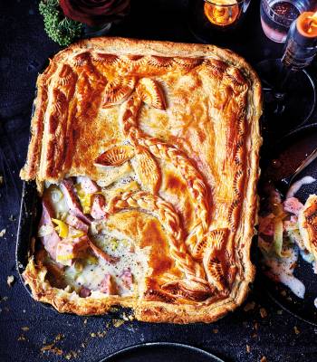 Ham and leek pie