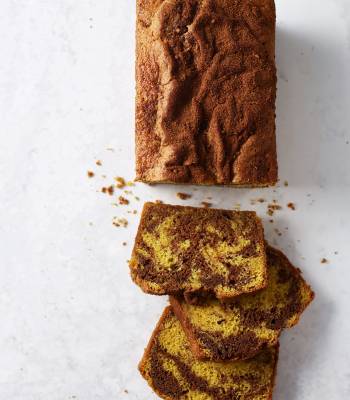 Cinnamon marble loaf cake
