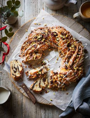 Chocolate, cranberry & pistachio sweet bread wreath
