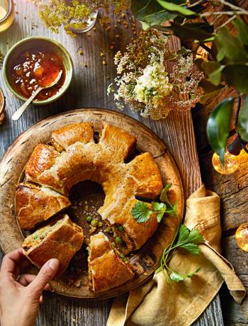 Tear and share spiced veg roll