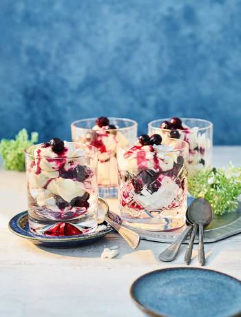 Elderflower and roasted blueberry Eton mess