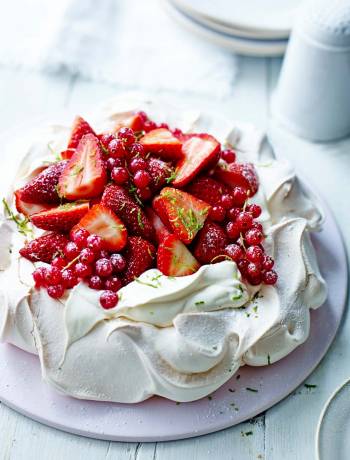 Strawberry Daiquiri pavlova 
