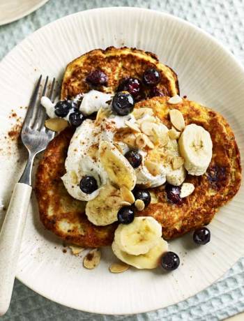 Gluten-free almond and blueberry pancakes 