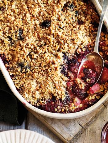 Blackberry, pear and  elderflower crumble