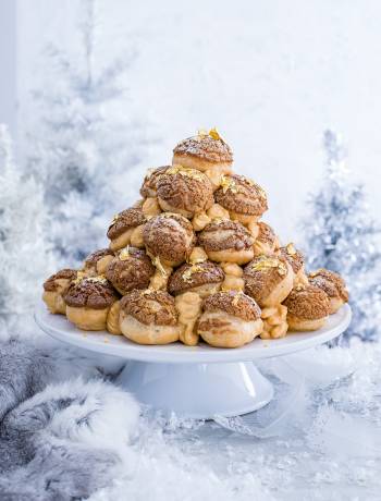 Gingerbread profiteroles