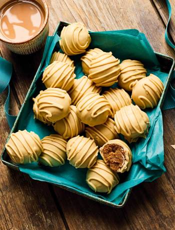 Golden chocolate and Biscoff truffles