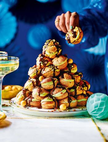 Dubai chocolate profiteroles