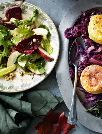 Apple and hazelnut salad