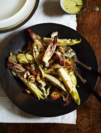 Chicory, walnut and Roquefort salad