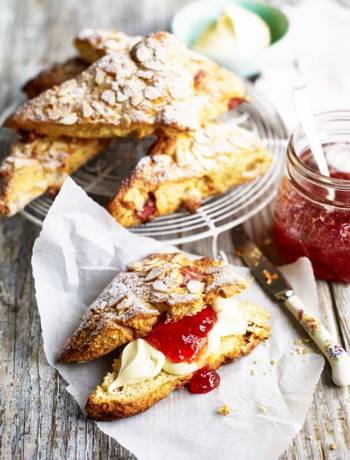 Strawberry Bakewell scones