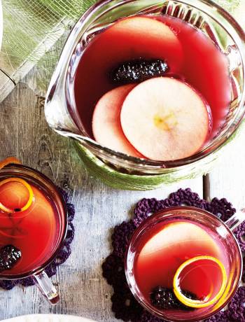 Blackberry and apple mull